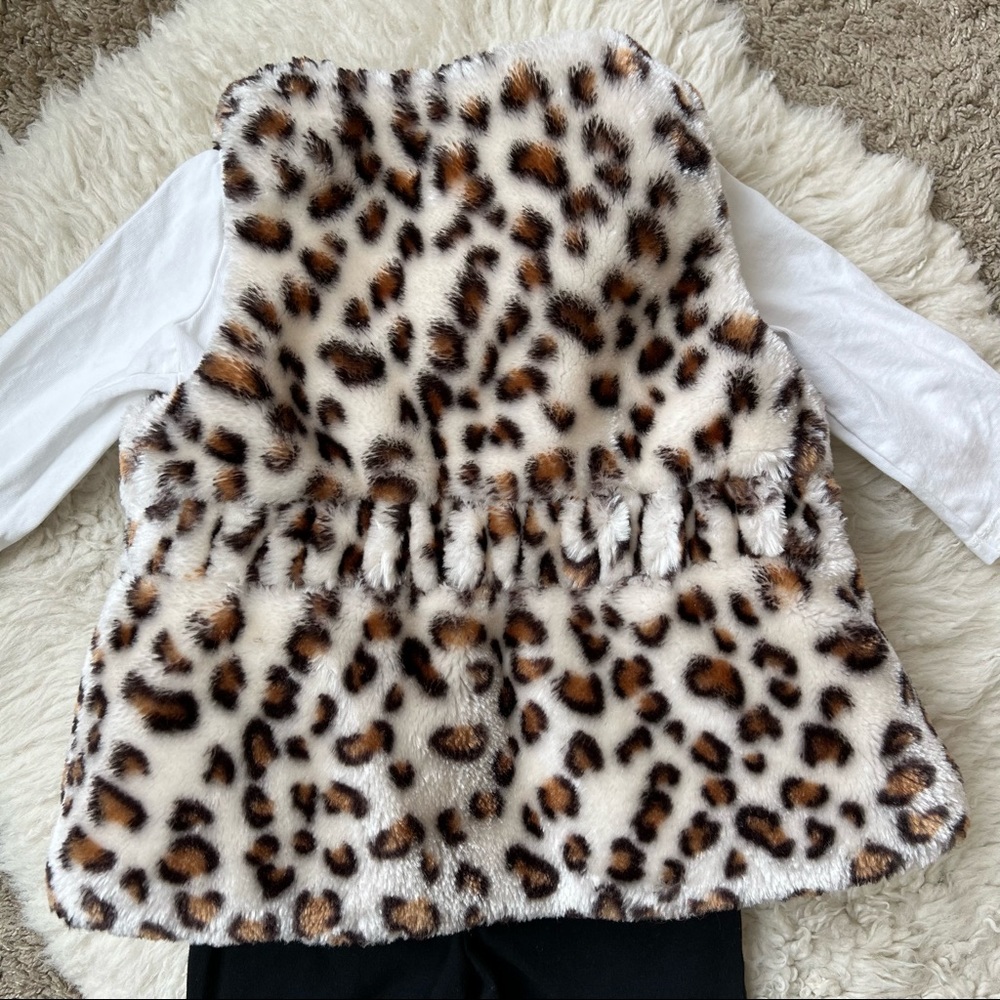 Little Me Faux Fur Leopard Vest 3-pc Outfit | 18 mo | Baby Girls - Picture 4 of 13